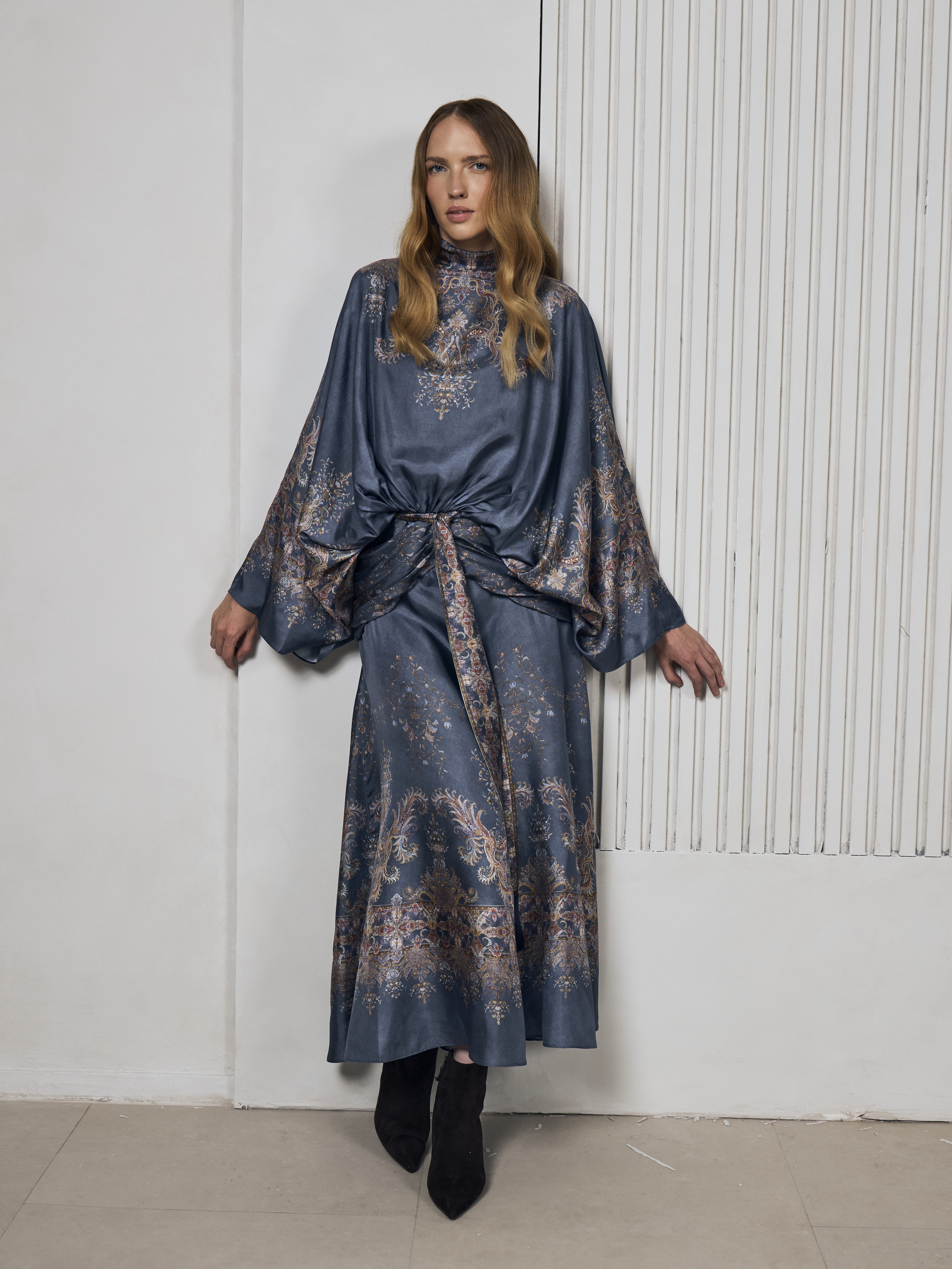 Kleid Zimmermann 1850.-, Stiefeletten Bibi Lou 215.-